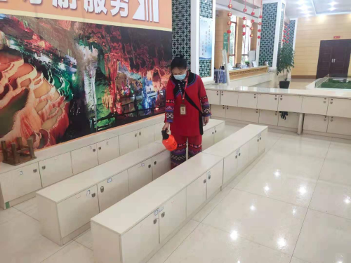�DƬ22